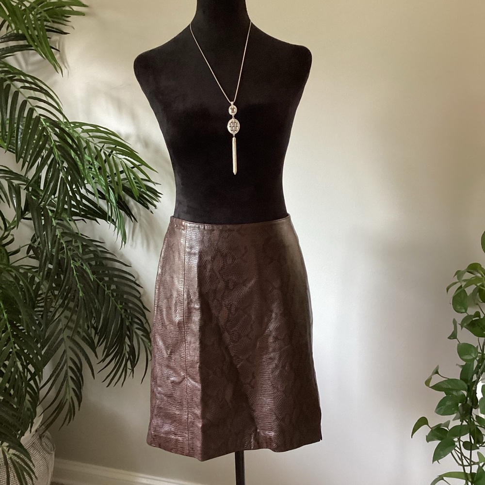 Snake print 100% leather skirt